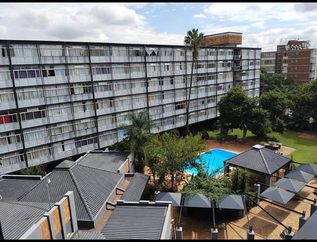 4 BEDROOM APARTMENT FOR SALE IN MUCKLENEUK